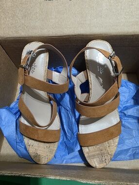 New Charles by Charles David Liber Cork Wedge Sandals Brown Open Toe Size 7